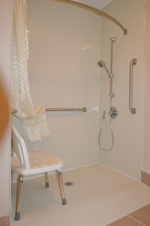 Executive Inn Snyder Habitación foto